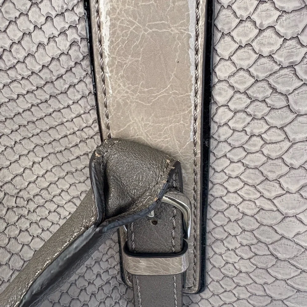 GUESS Gray Snakeskin Embossed Satchel Handbag | Silver Hardware | Floral Lining - Picture 9 of 9